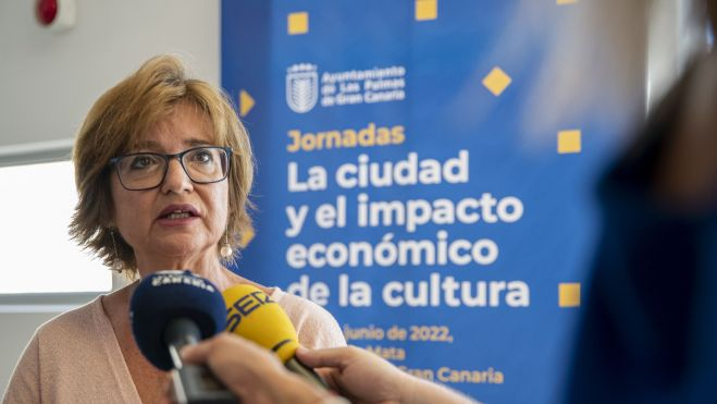 Encarna Galván, durante su etapa como concejala de Cultura del Ayuntamiento de Las Palmas de Gran Canaria. / Sabrina Ceballos
