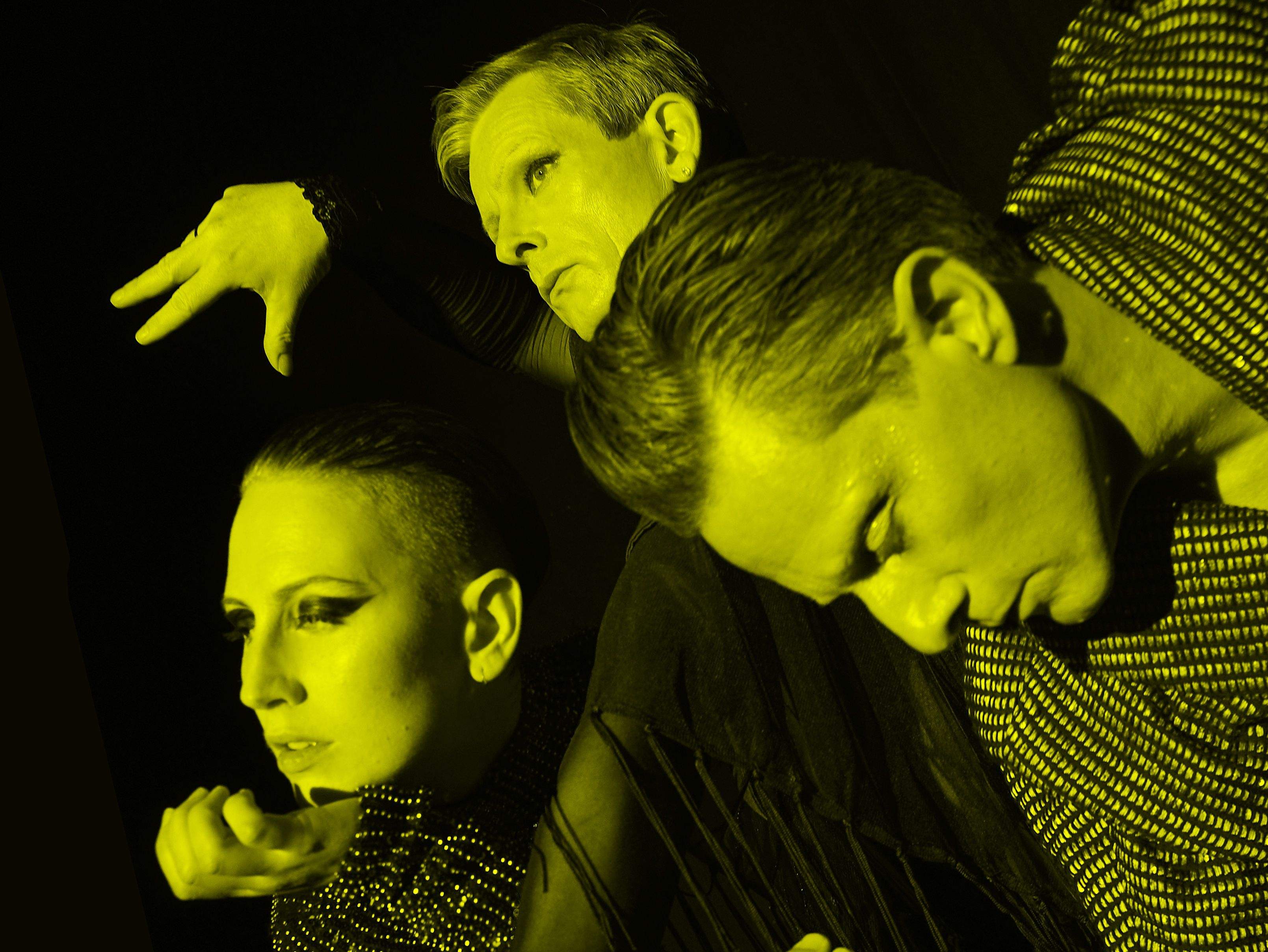 En la imagen, Birgir Thorarinsson, 'Biggi', Daníel Ágúst y Margrét Rán, que forman GusGus, abren Eat to the Beat.