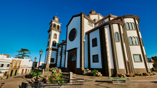 Imagen de la iglesia del municipio de la Villa de Moya. / Cedida