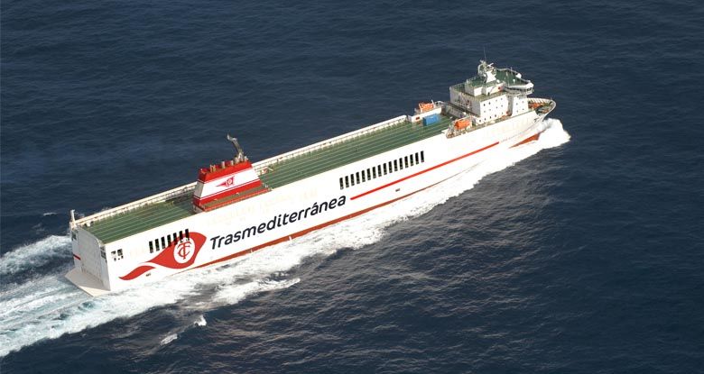 En la imagen, un barco de carga de Armas.