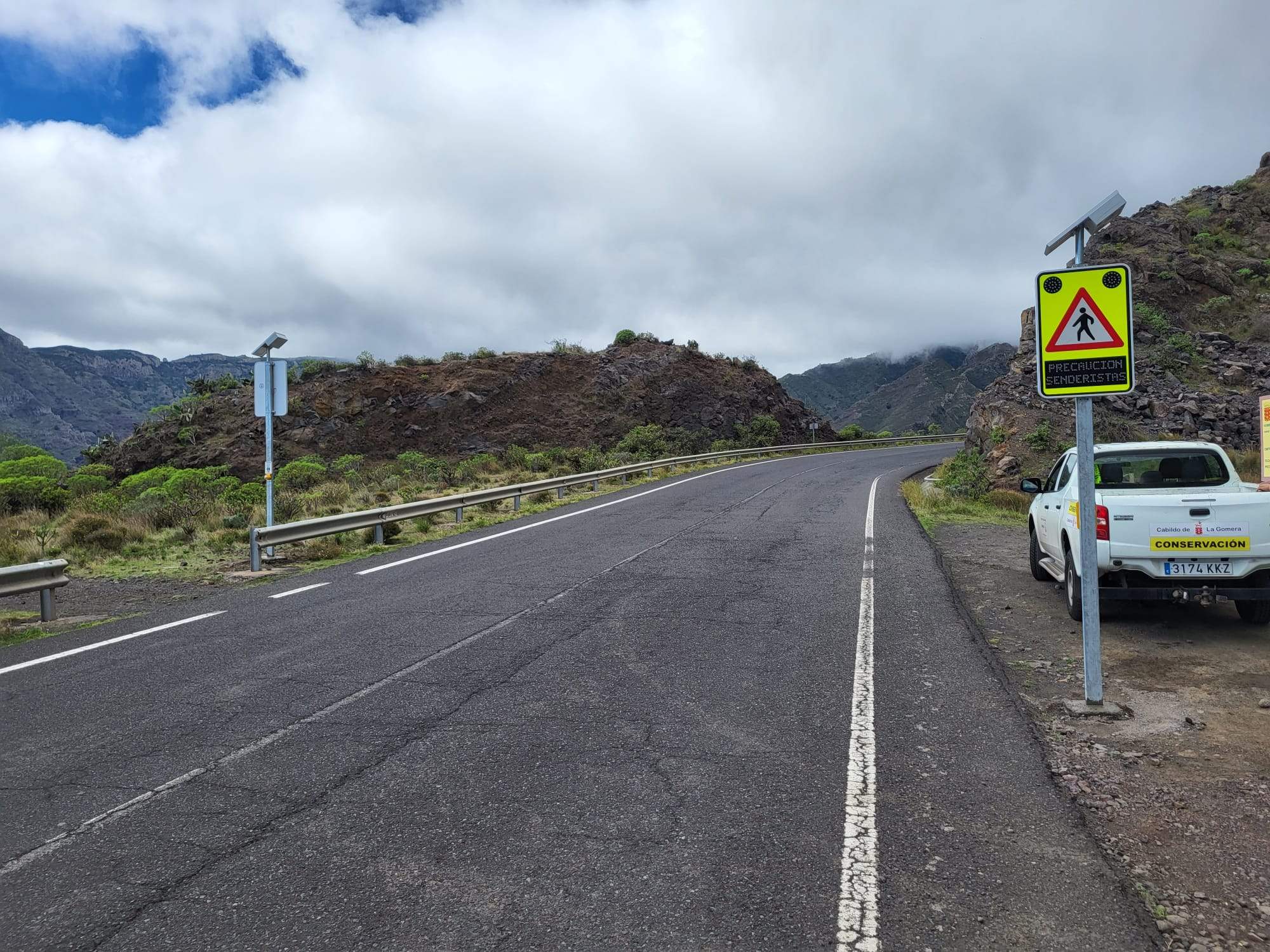 Nueva señalética inteligente en las carreteras de La Gomera./