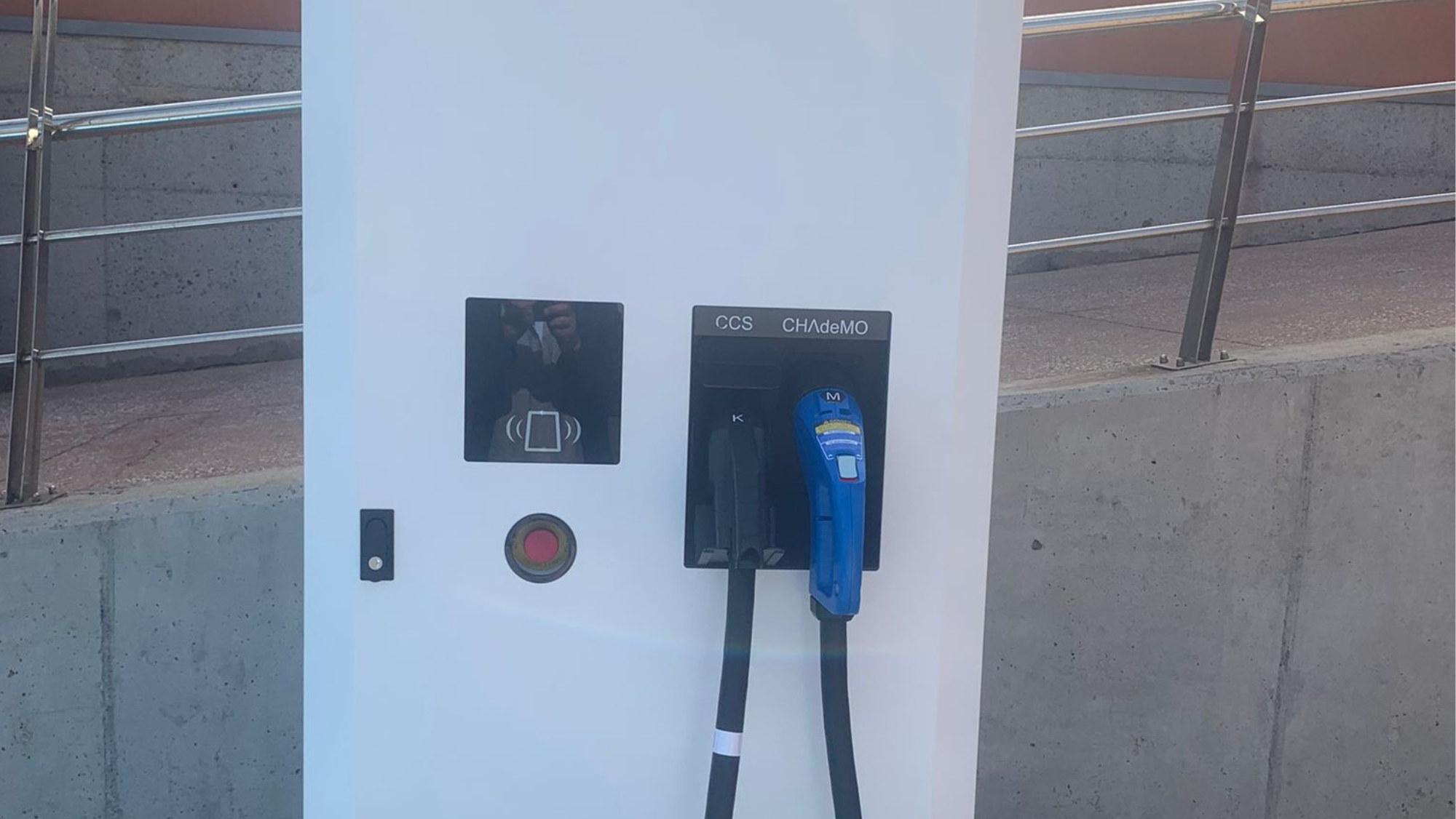 Punto de recarga de vehículos eléctricos de Infecar. / Cabildo de Gran Canaria