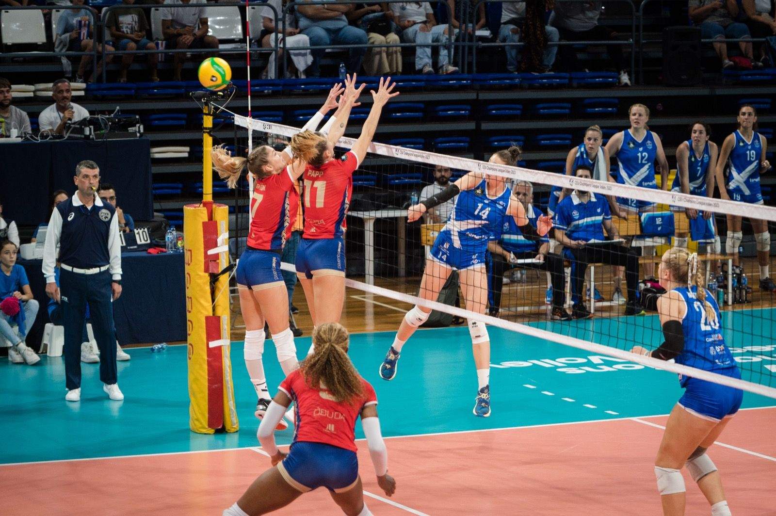 El CV Haris cayó derrotado en el Santiago Martín y buscará darle la vuelta a la eliminatoria dentro de una semana en Hungría./ Twitter Haris.