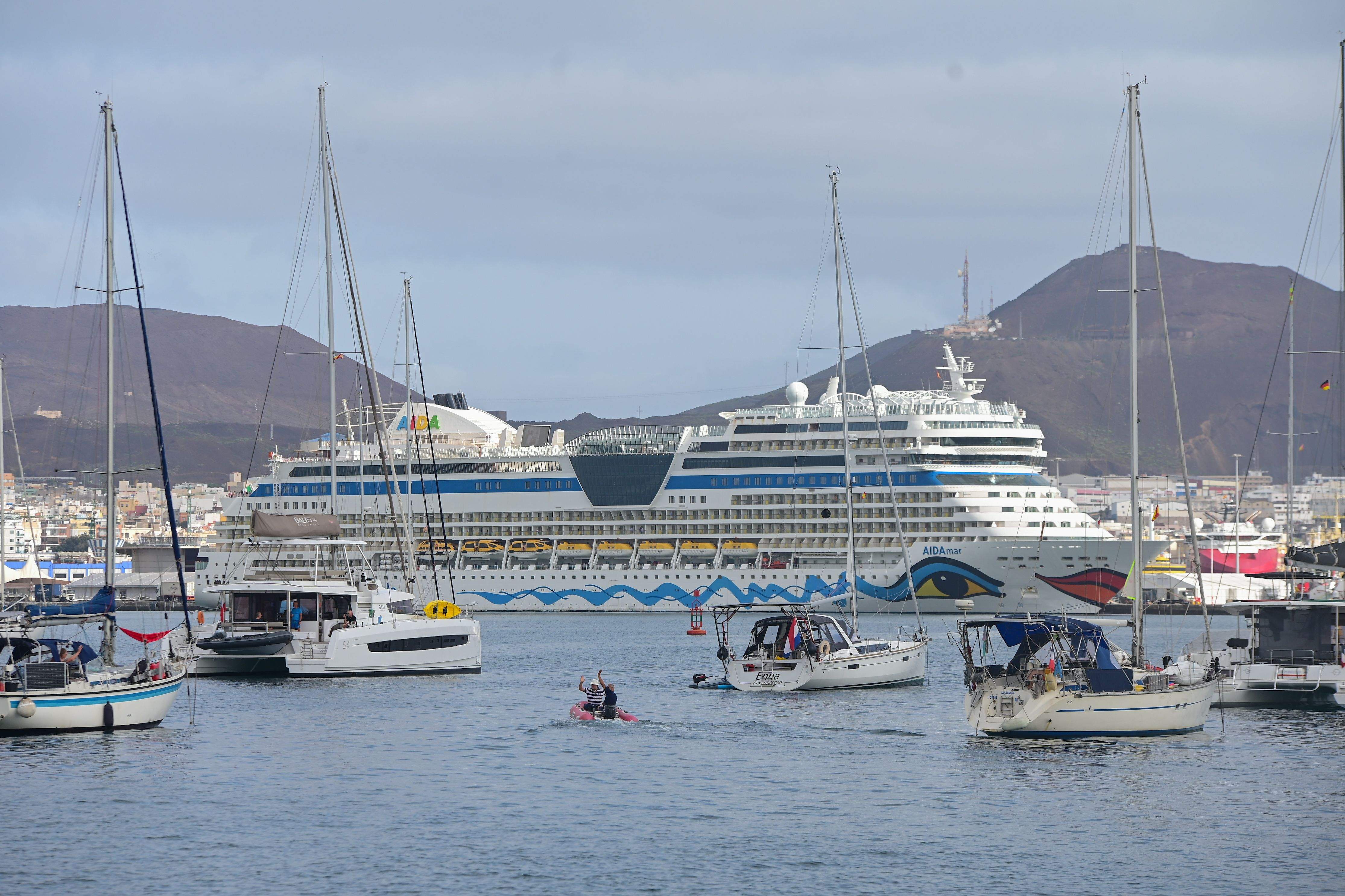 Crucero AIDAnova en el Puerto de Las Palmas. /  Toni Hdez/LPAVisit