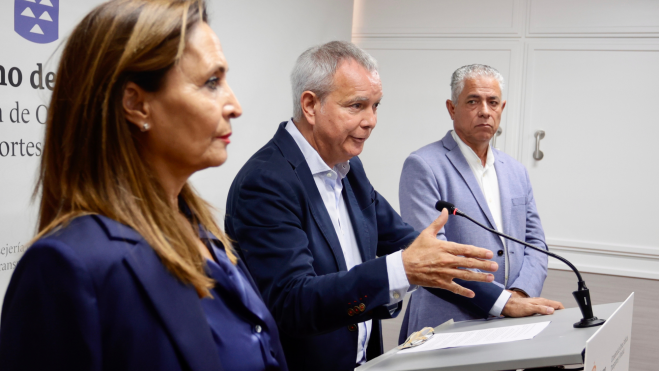 Franquis durante de ala rueda de prensa sobre los túneles. / Consejería de Obras Públicas, Transportes y Vivienda