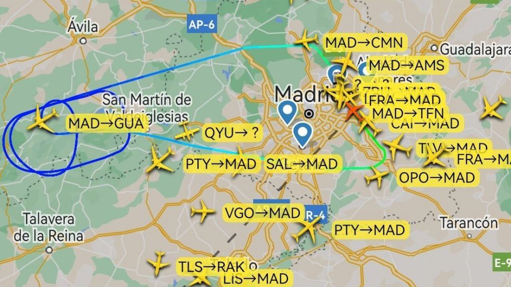 Trayecto que ha realizado la aeronave de Iberia Express antes de aterrizar./ Controladores Aéreos