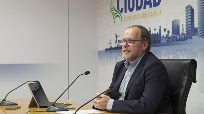 José Eduardo Ramírez presentando la nueva ordenanza. / Ayuntamiento de Las Palmas de Gran Canaria