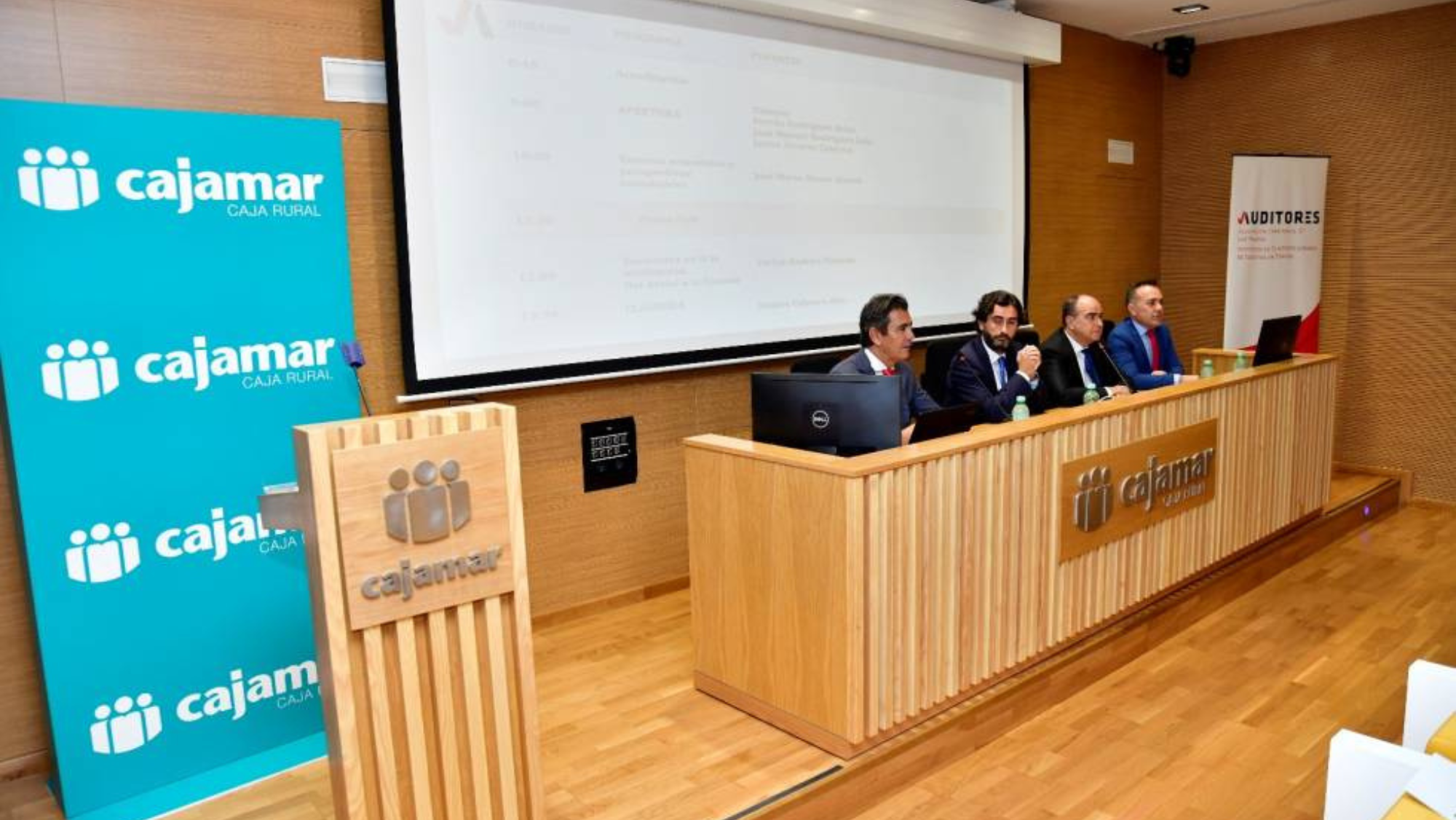 Dia del Auditor con Javier Álvarez, Ferrán Rodríguez, José Manuel Rodríguez . / ICJCE