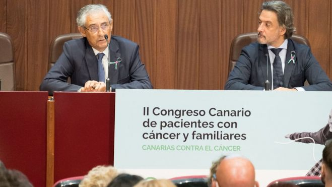 Fernando Fraile y Gustavo Matos, durante el II Congreso Canario de Pacientes con Cáncer y Familiares. / AH