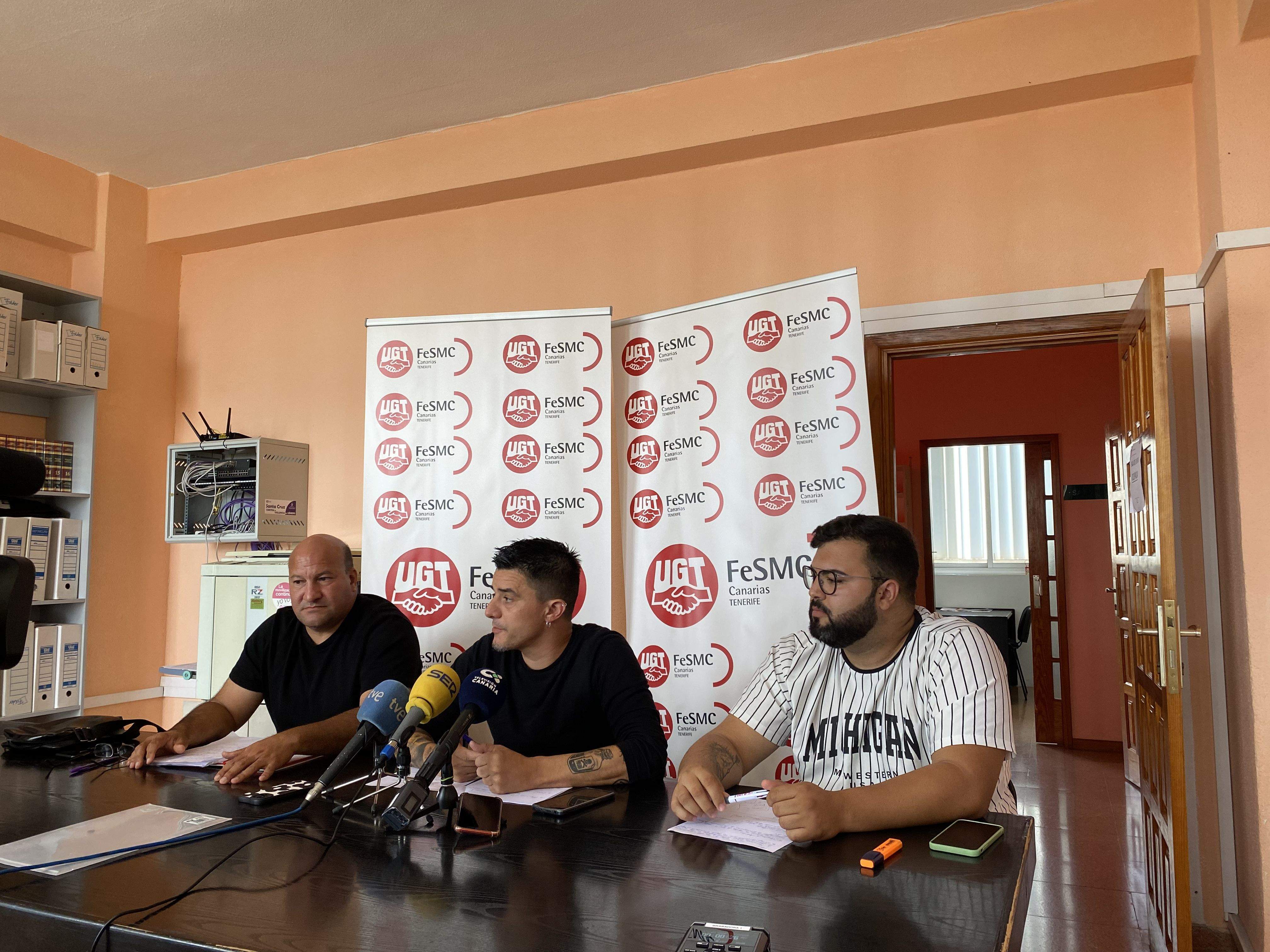 Domingo Hernández, Hector Fajardo y Oliver Martín durante la rueda de prensa. / AH