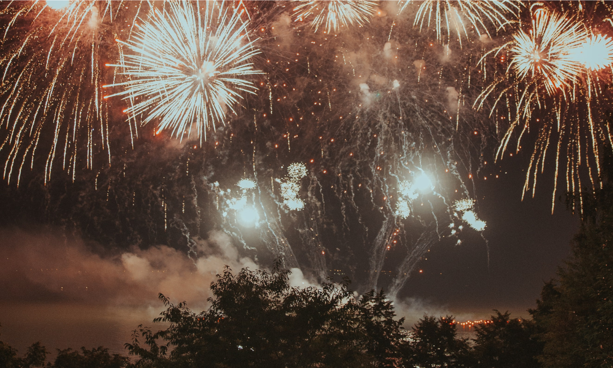 Imagen de pirotecnia. / Unplash 