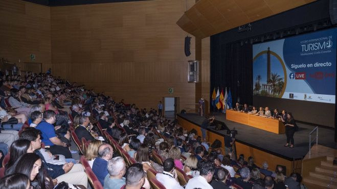 Inauguración del X Foro de Turismo de Maspalomas, donde participó Inmaculada Benito. / Cabildo de Gran Canaria