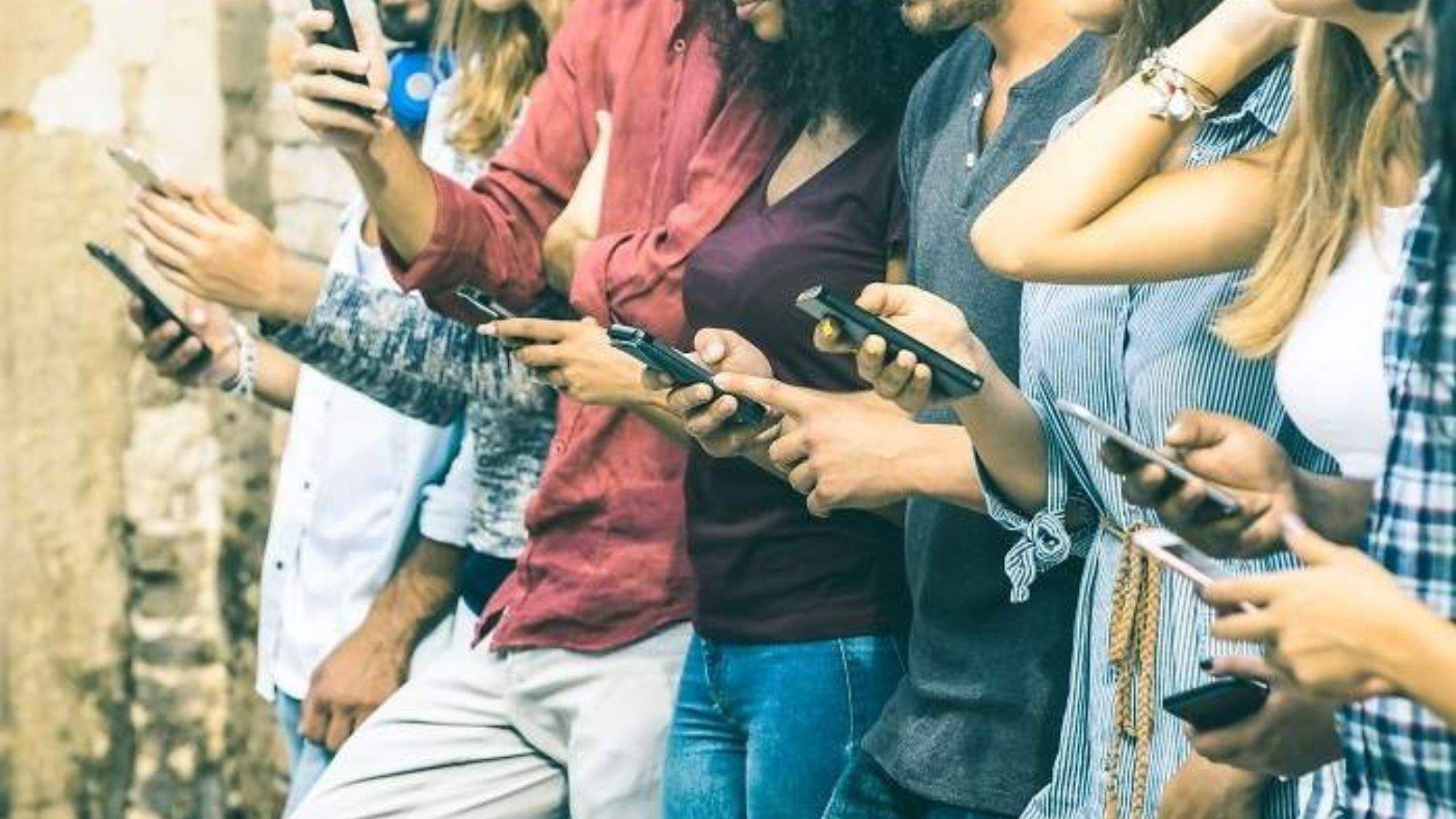 El 60% de los canarios envía mensajes negativos a desconocidos. / Imagen de la red