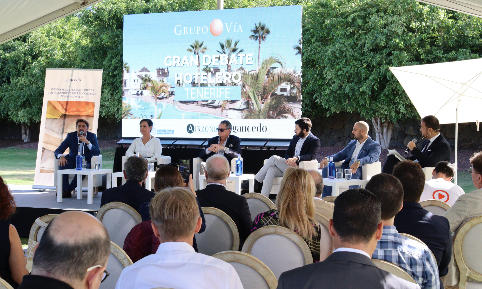Celebración del Gran Debate Hotelero con varios hoteleros como penentes. / Atlántico Hoy 
