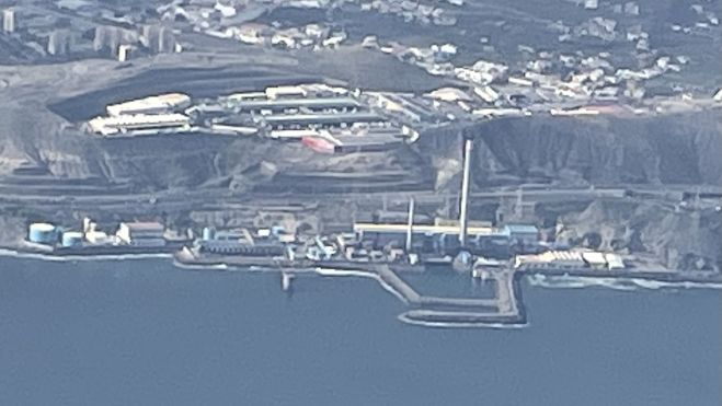 Panorámica aérea de la planta desaladora de Emalsa en Piedra Santa. / AH