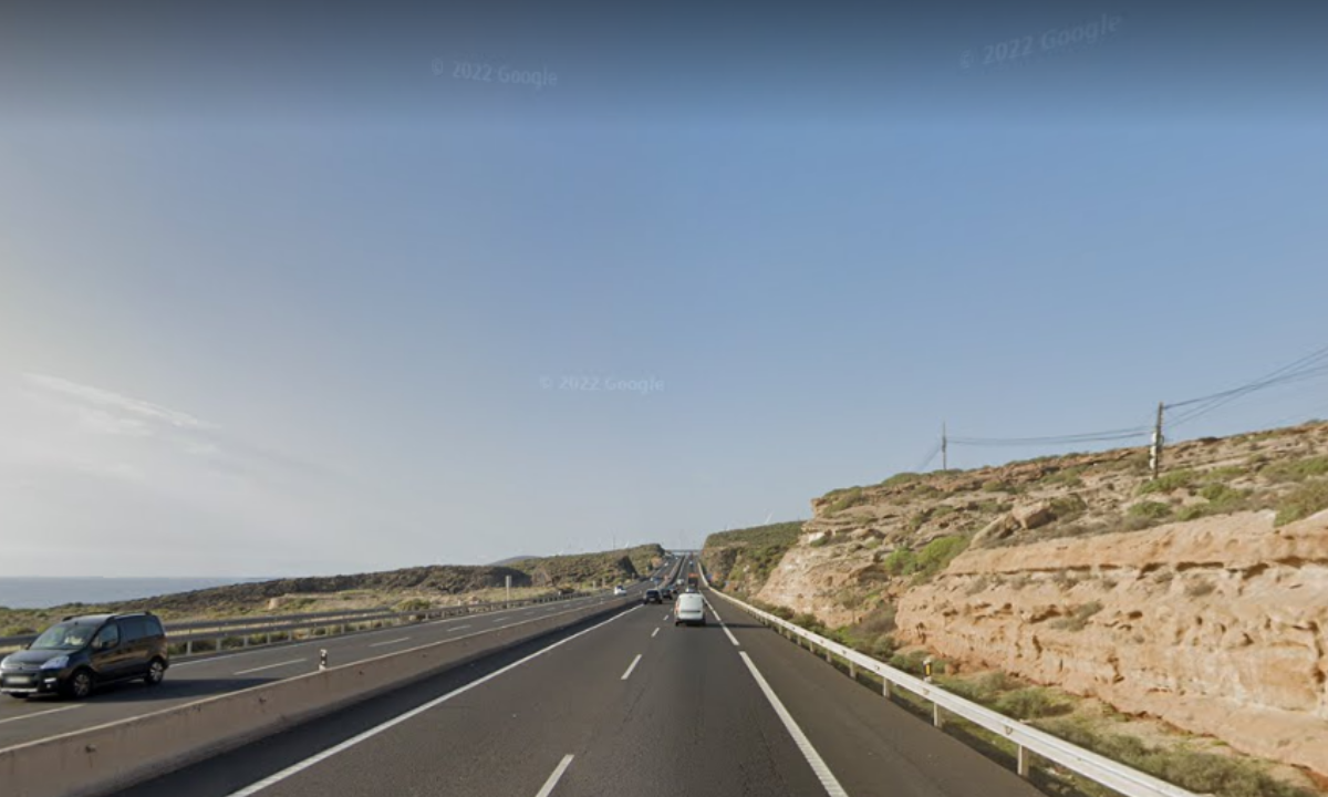 Imagen de un tramo de la autopista TF-1. / GOOGLE 