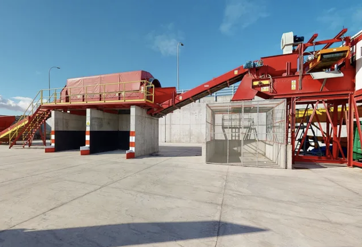 Maquinaria de Excavaciones Graval SL. / AH