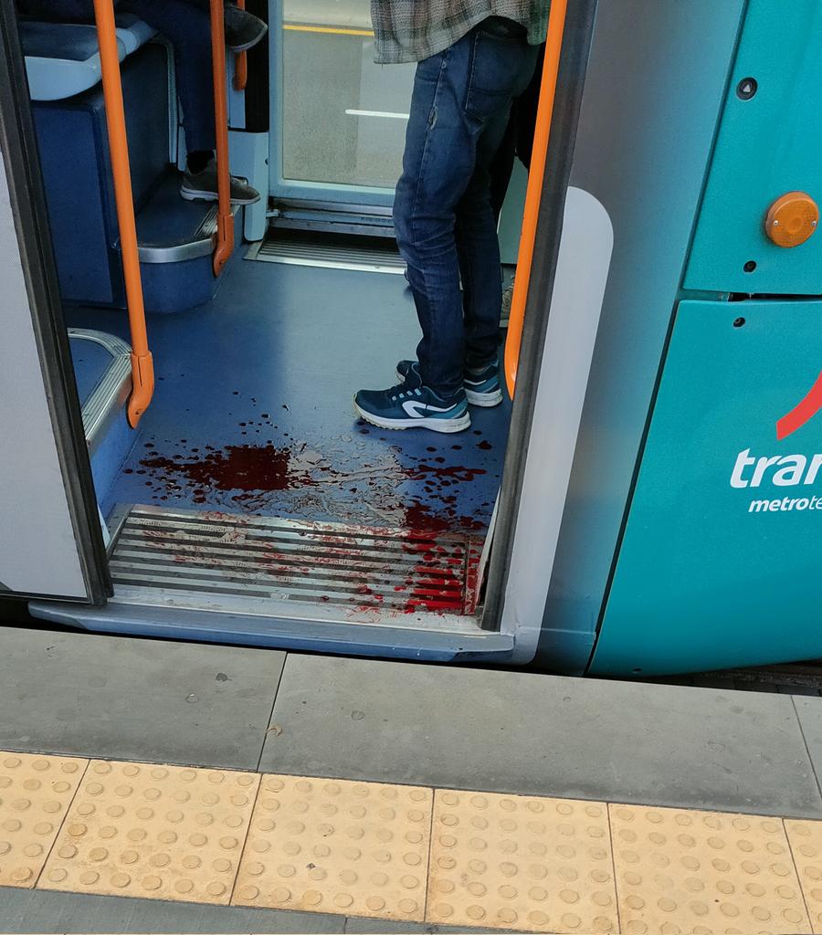 El vagón del tranvía que se llenó de sangre./ Redes