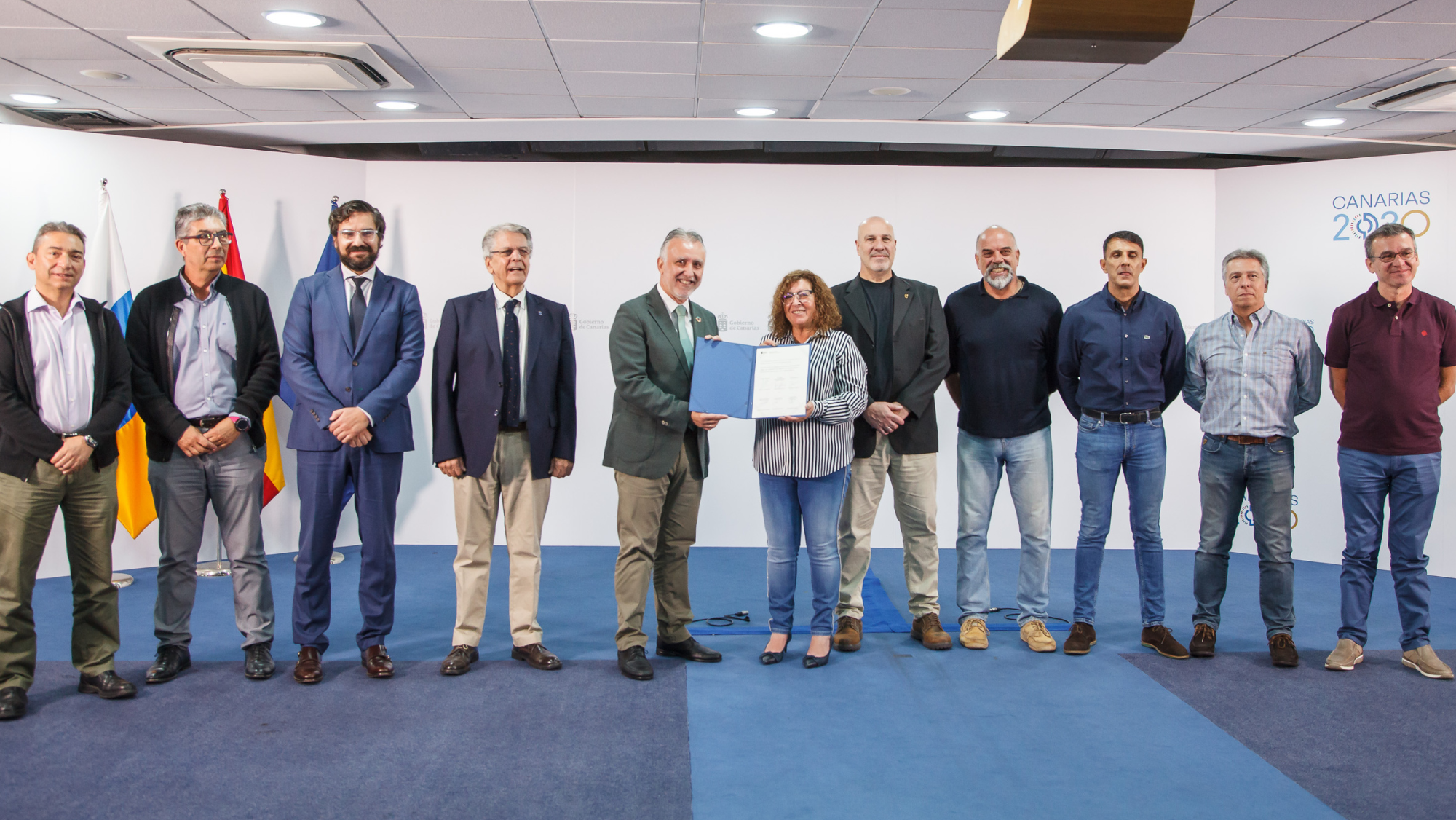 Foto del acuerdo al que han llegado el Gobierno de Canarias con los sindicatos para la estabilización de empleo público. / Gobierno de Canarias
