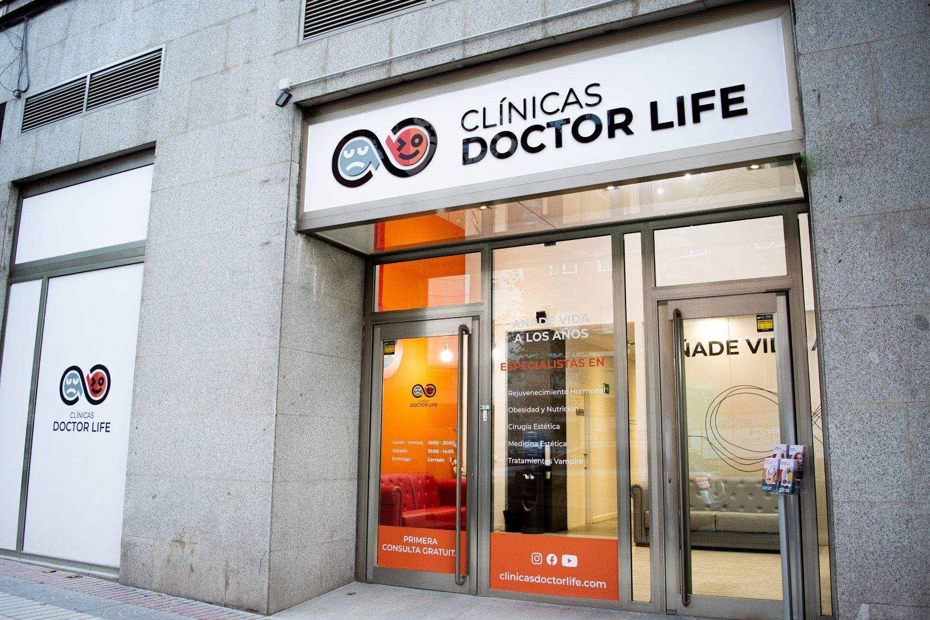 Clínicas Doctor Life./