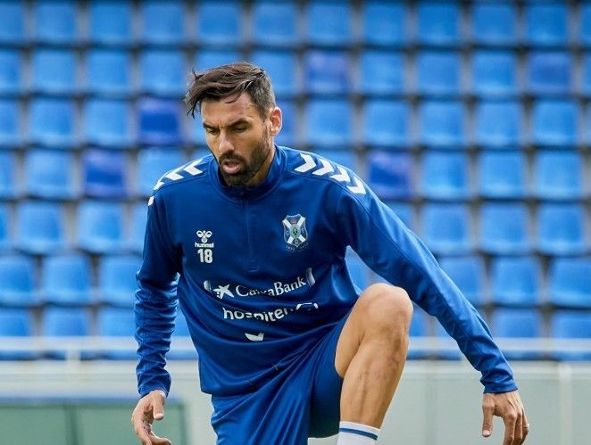 Enric Gallego es el máximo realizador blanquiazul hasta el momento con tres goles, una faceta en la que siempre quiere más./ CD Tenerife.