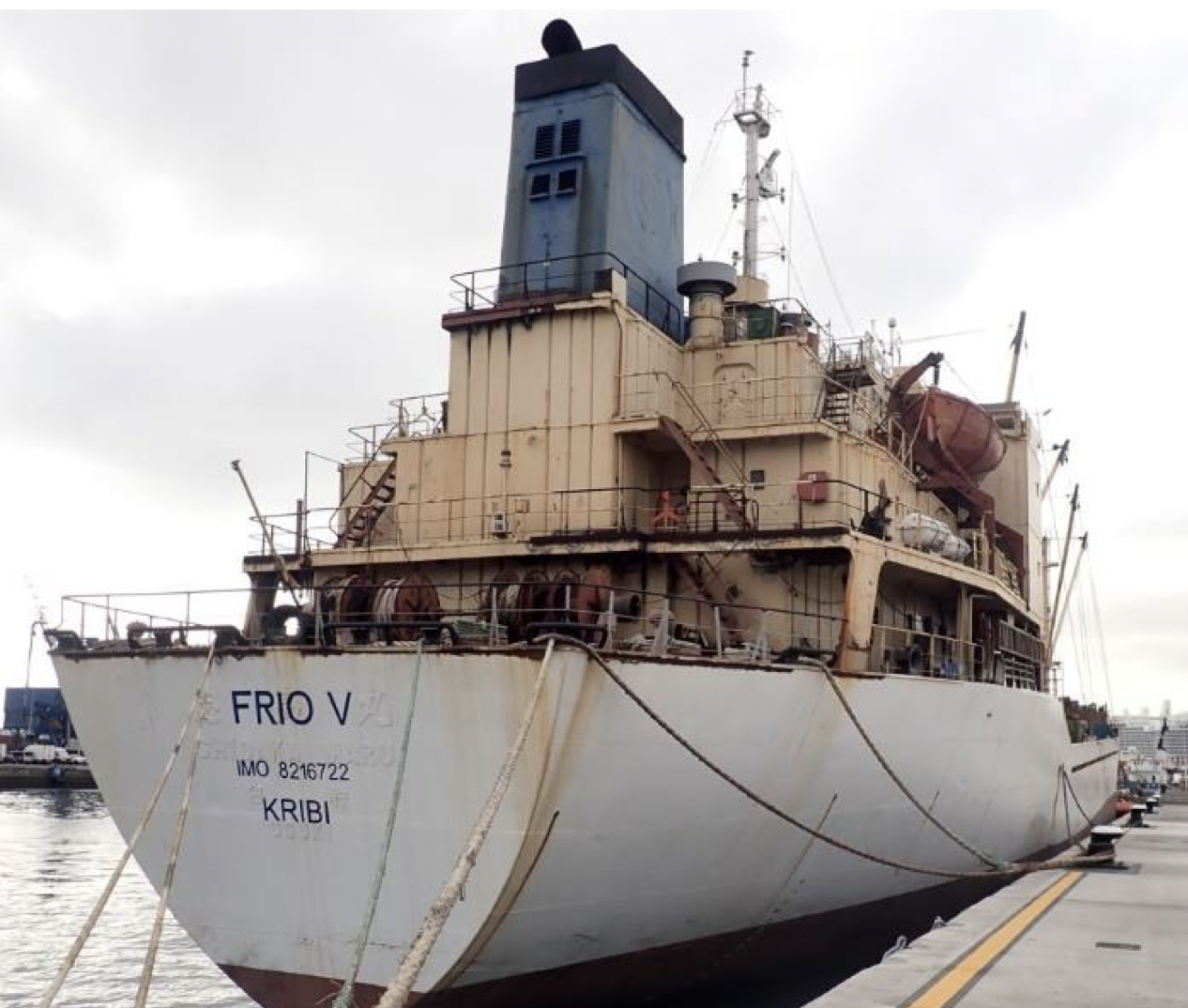 El  'Frio V', buque de carga refrigerada que sale a subasta a partir de 358.000 euros. / AH