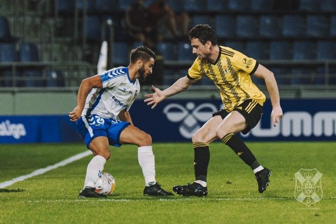 La última visita del Real Oviedo al Heliodoro se saldó con un 4-0, la victoria más abultada del Tenerife el curso pasado./ CDT.