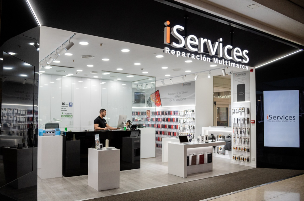 Imagen de una tienda de iServices. / iServices
