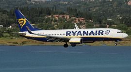 Un avión de Ryanair como los que vuelan habitualmente a Canarias./ Jetphotos
