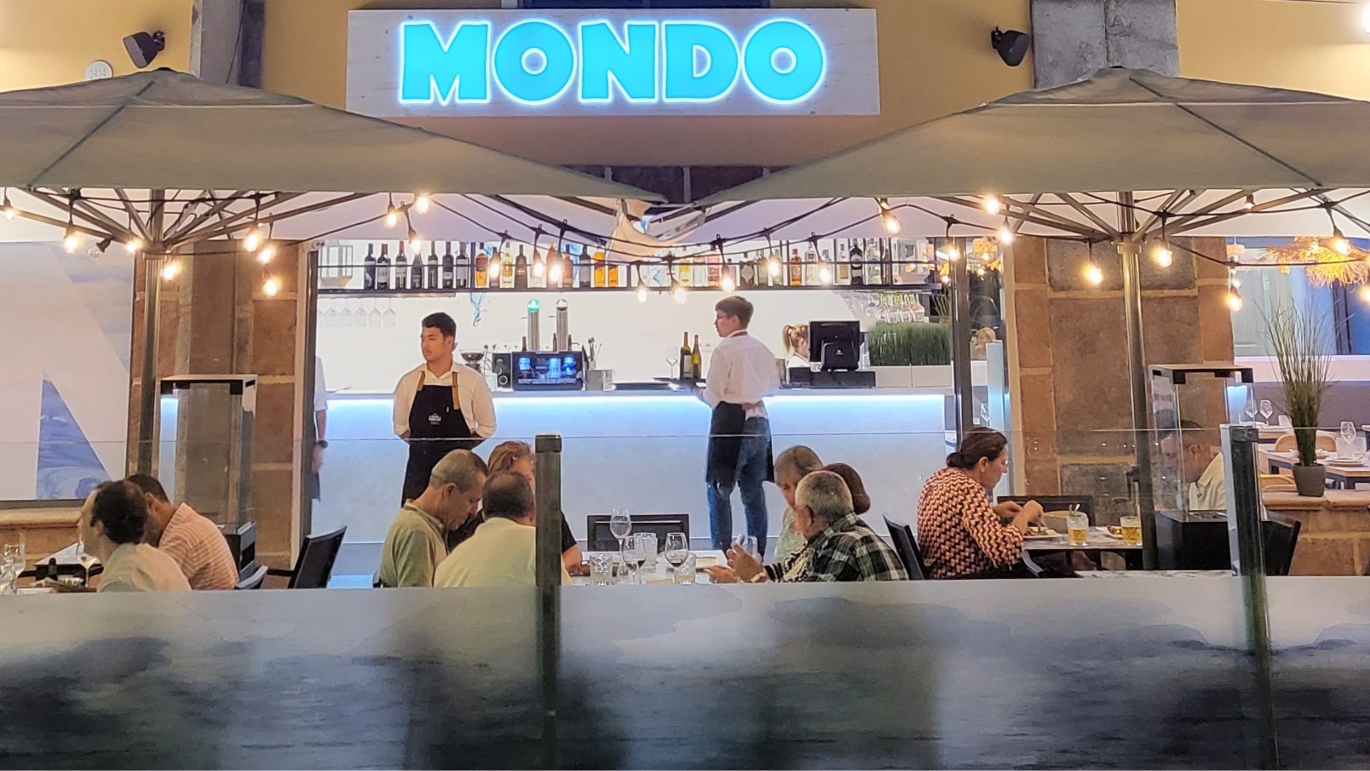 Los hosteleros están esperanzados con las reservas de diciembre, pero contrariados con por el gasto