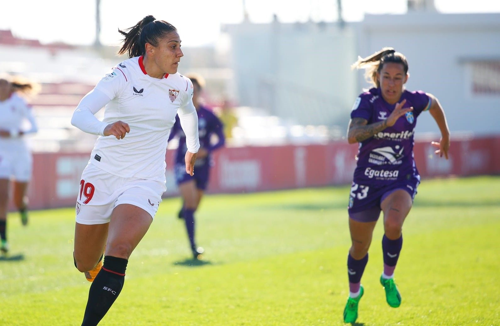 Cristina Martín-Prieto marcó a su ex equipo y Pisco dio dos asistencias de gol pero erró el penalti decisivo en el empate del Granadilla./ Twitter Sevilla FC Femenino.