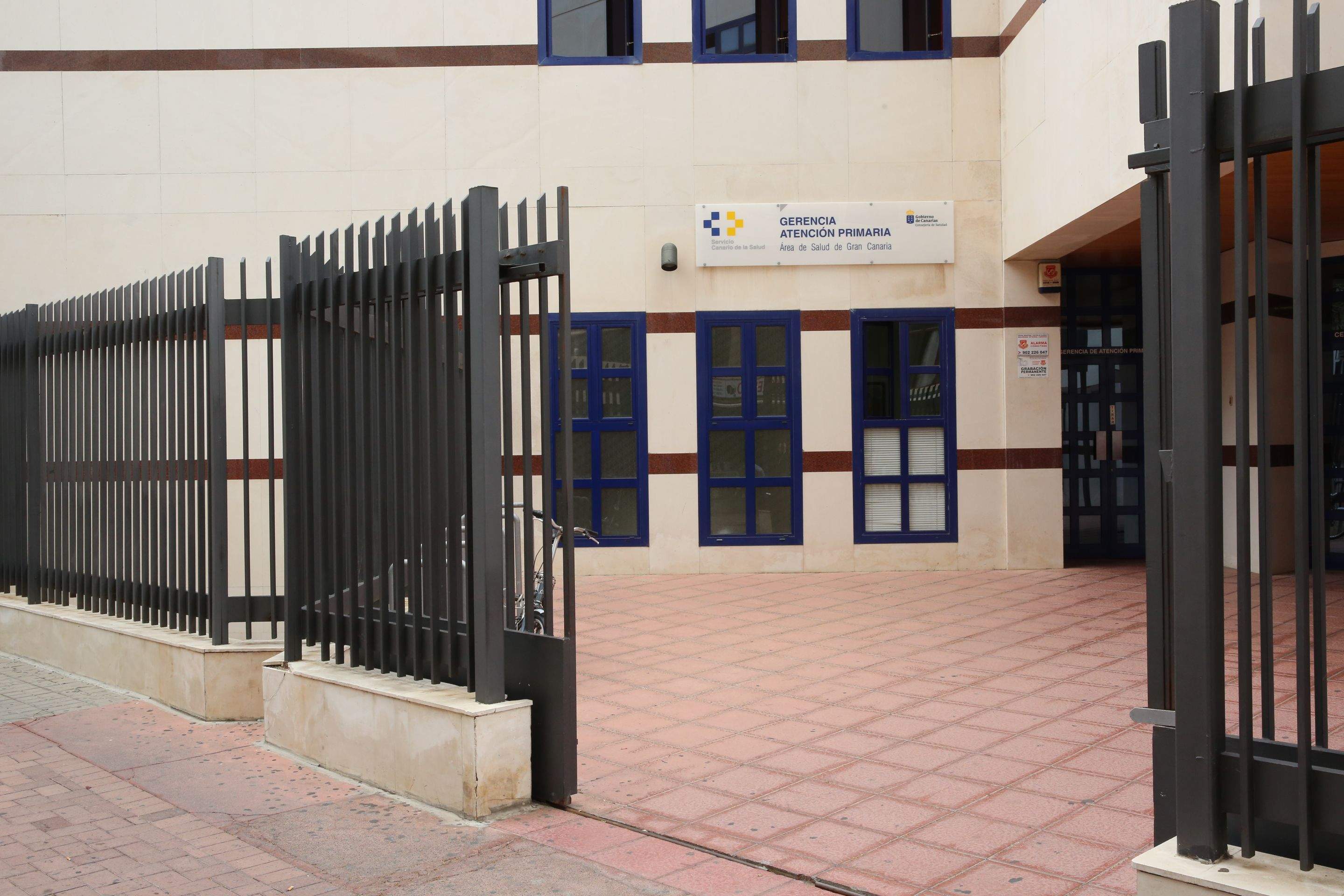 Exterior de la Gerencia de Atención Primaria-Área de Salud de Gran Canaria. / Consejería de Sanidad Exterior de la Gerencia de Atención Primaria-Área de Salud de Gran Canaria. / Consejería de Sanidad