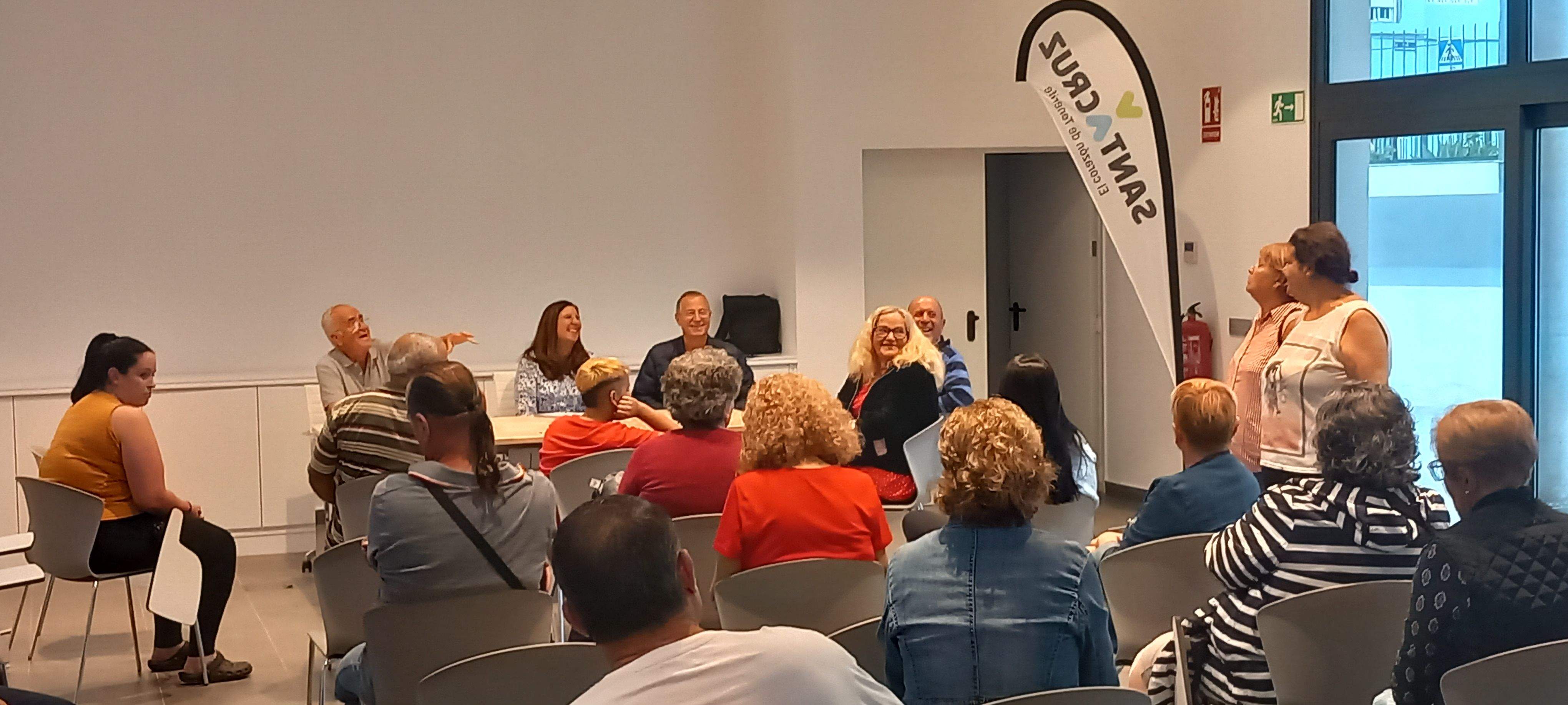 Visita de Nueva Canarias al Centro Cívico Nuevo Obrero./