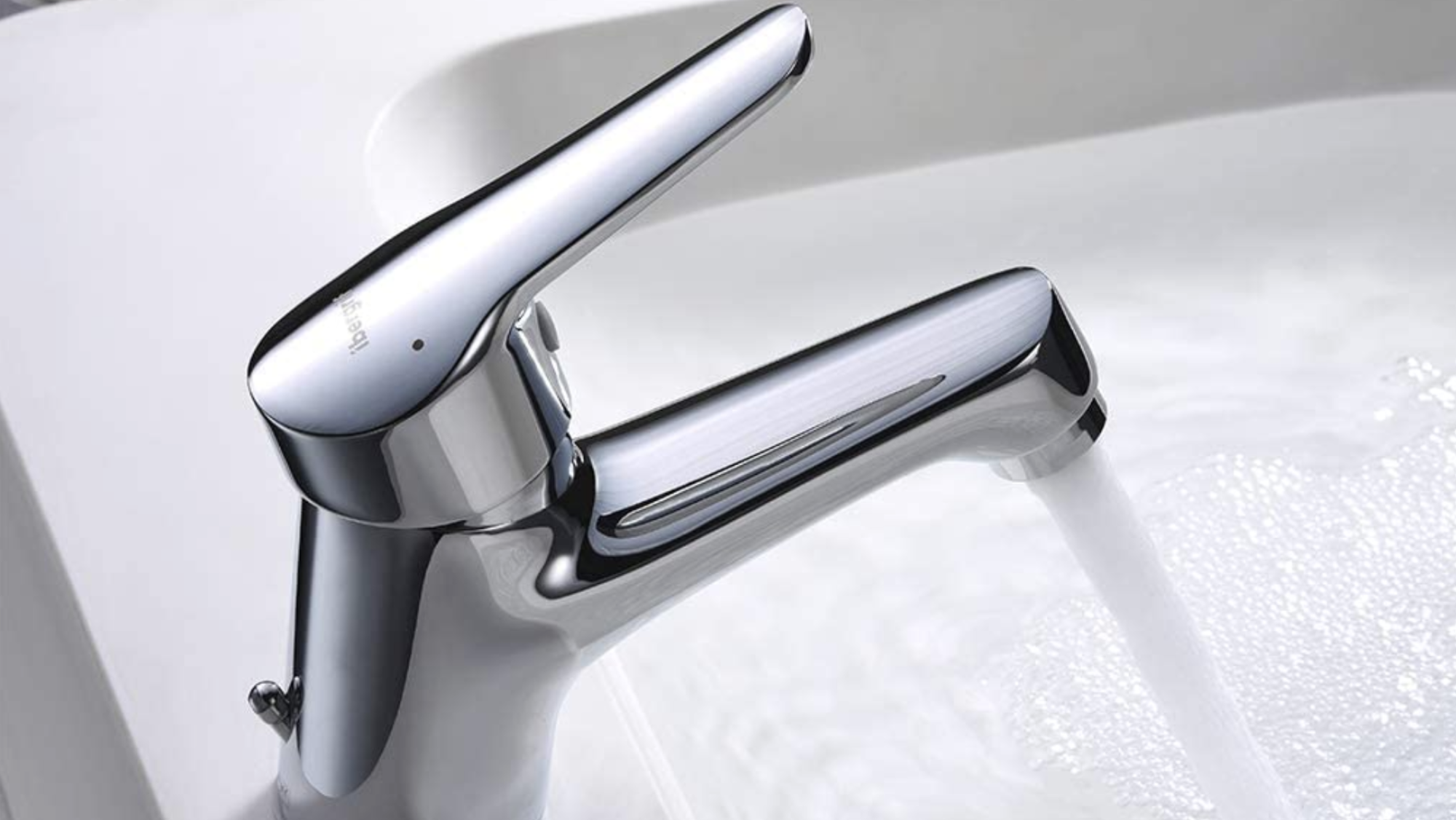 Un grifo de agua abierto./ Archivo