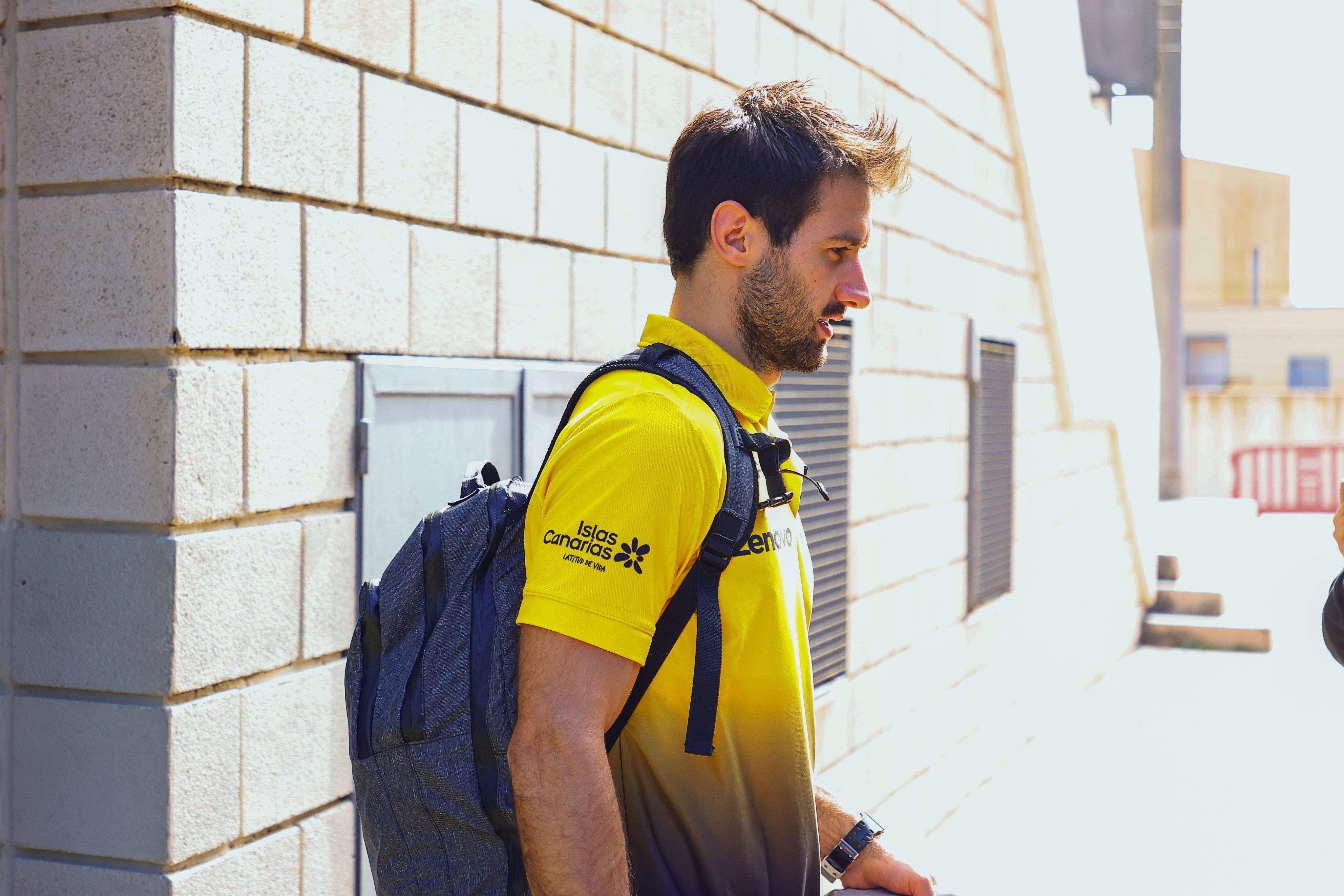 El base uruguayo Bruno Fitipaldo pudo completar los entrenamientos de la semana y viajó a Badalona./ Twitter CB Canarias.