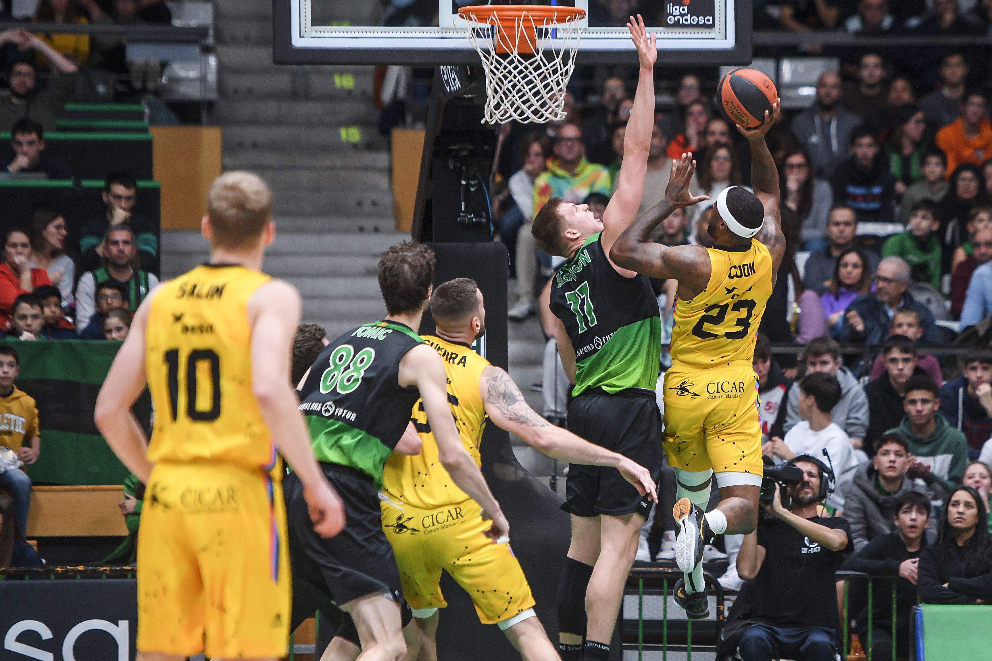 El CB Canarias dominó gran parte del partido aunque, como señaló Vidorreta, perdió el tono defensivo en el último cuarto. / Twitter CB Canarias.
