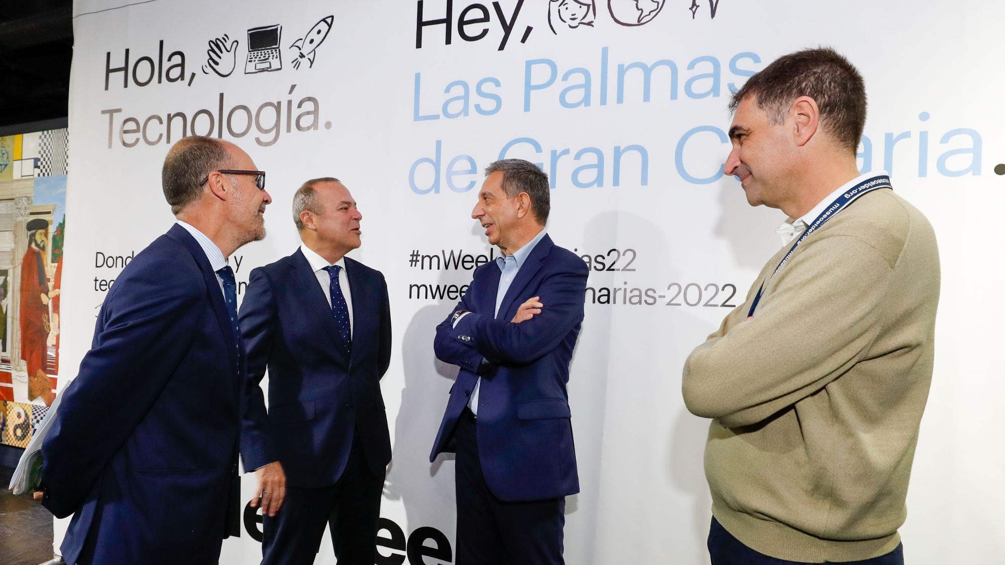 Augusto Hidalgo, Víctor Manuel Melián Santana, Francesc Fajula y José Gilberto Moreno en la inauguración del Mobile Week. / EFE Elvira Urquijo A.