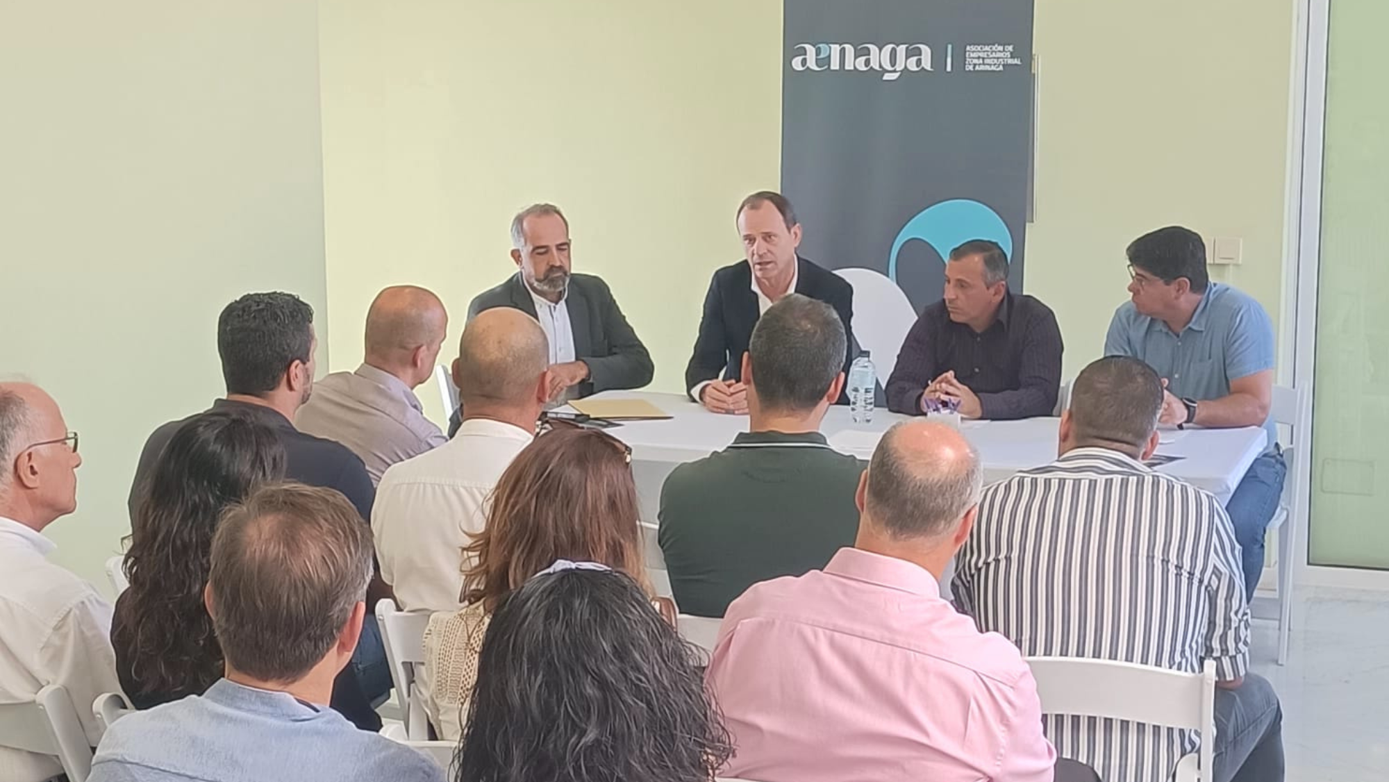 Imagen de la asamblea que eligió a Cornelio Suárez como nuevo presidente. /Ayuntamiento de Agüimes
