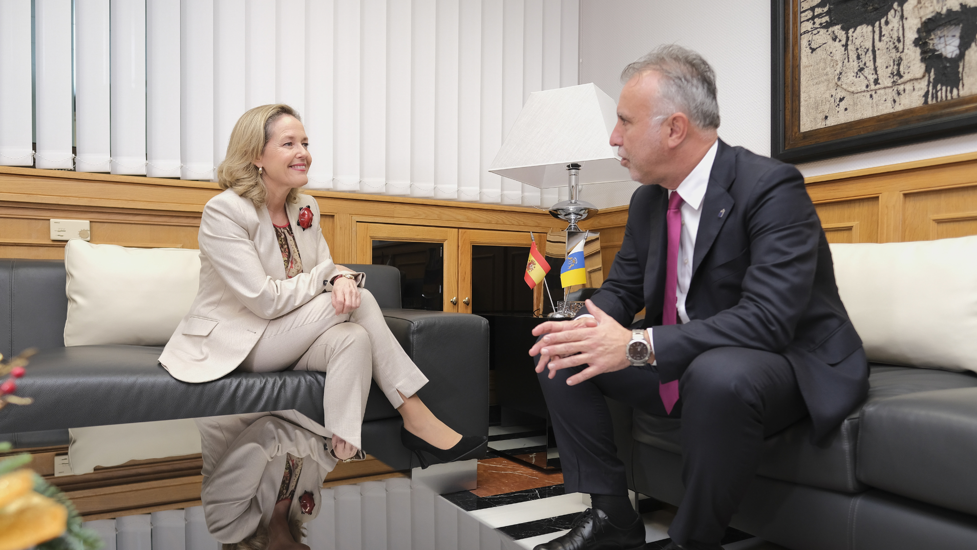 Nadia Calviño y Ángel Víctor Torres en una reunión previa a la rueda de prensa en la que desvelaron la inversión de 3,8 millones. /Efe