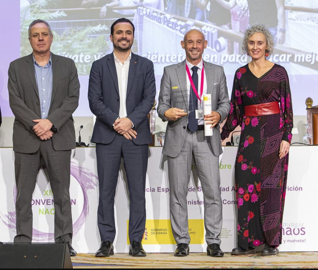 Entrega del premio al IES María Pérez Trujillo de Tenerife. / Gobierno de Canarias