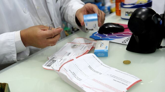 Ha habido un descenso del 2,54% respecto al mismo mes del año anterior en el gasto farmacéutico del SCS. /Efe