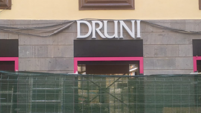 La empresa se ubicará en el antiguo local de Almacenes Herreros. / Ainoha Cruz (AH) La empresa se ubicará en el antiguo local de Almacenes Herreros. / Ainoha Cruz (AH)