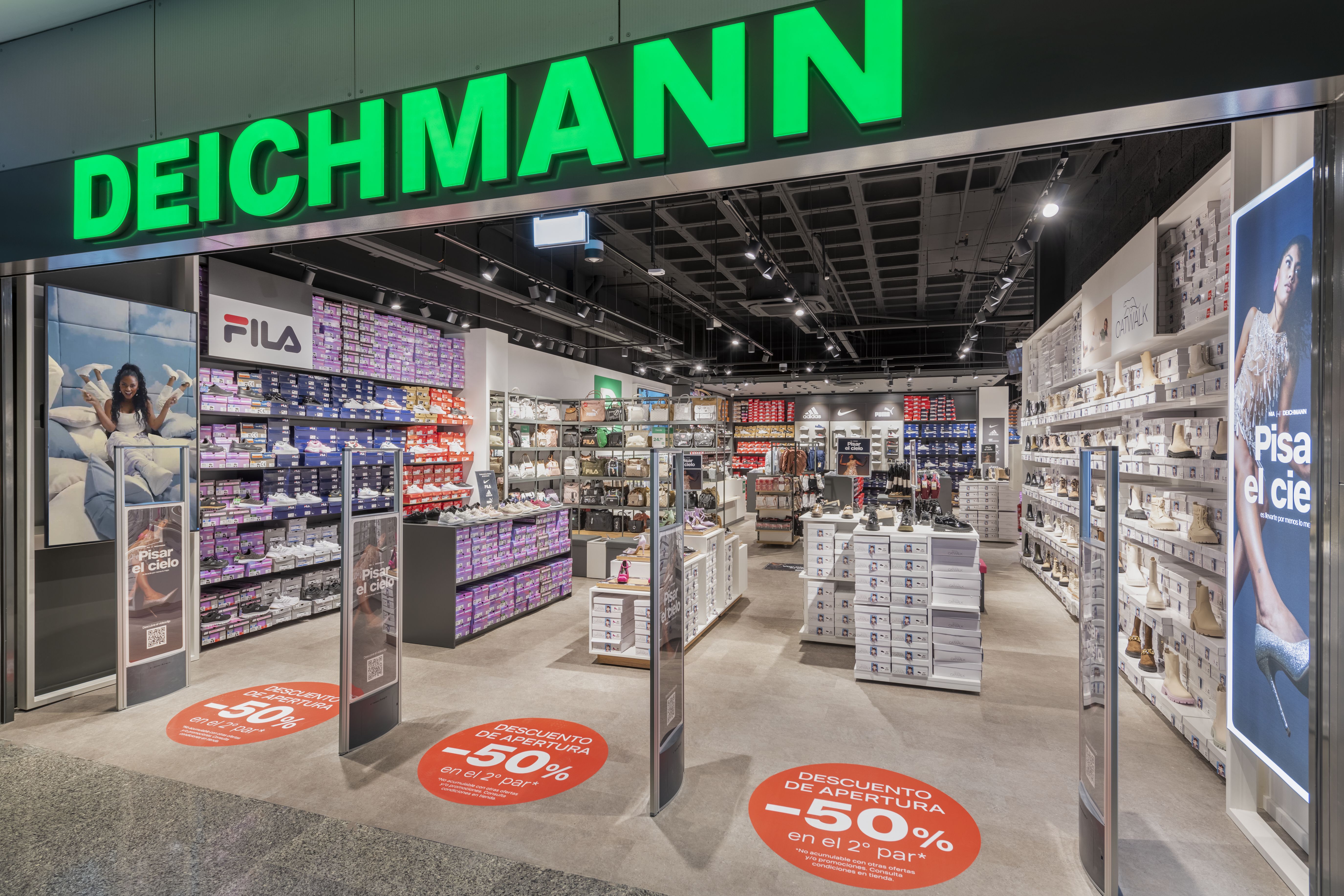 Editor Al aire libre Persona responsable Deichmann inaugura en el Centro Comercial 7 Palmas su primera tienda en  Gran Canaria