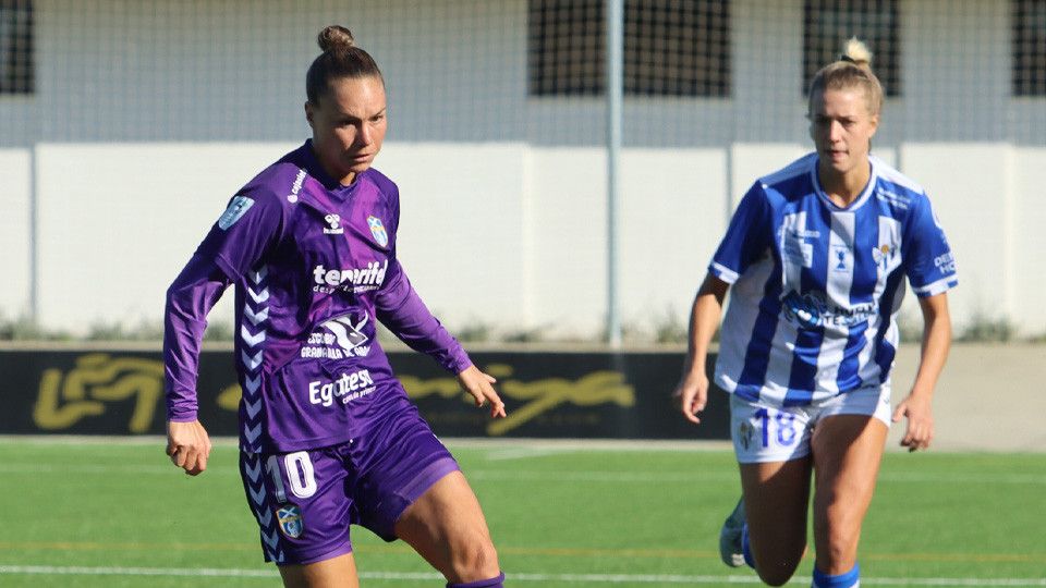 Los dos goles de Blom para el Granadilla en la primera parte fueron compensado por el Sporting de Huelva en el tiempo añadido de la segunda mitad./ Liga F.