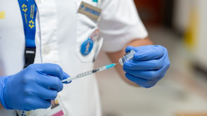 Canarias ya ha empezado a administrar las vacunas COVID-19 a menores de 60 años. / Consejería de Sanidad