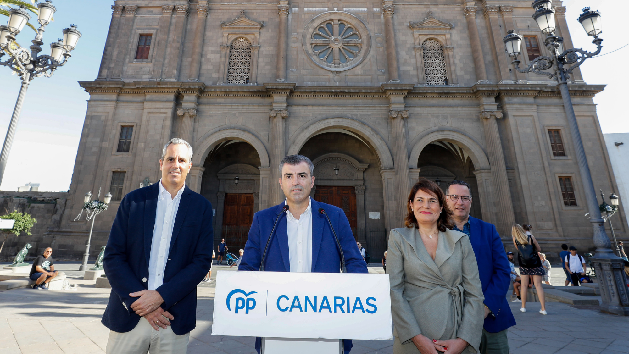Manuel Domínguez durante la presentación de Jimena Delgado. / Elvira Urquijo A. / EFE