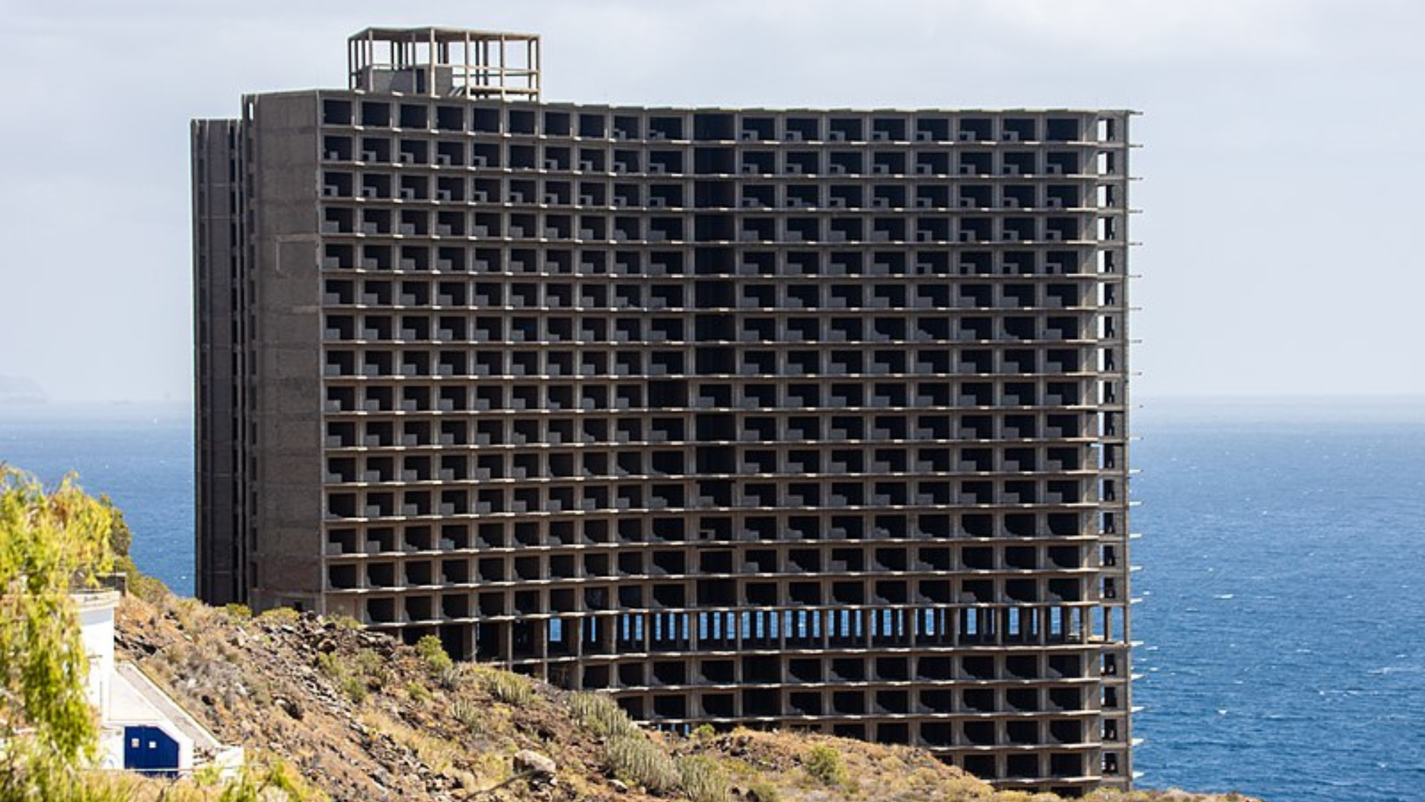 Hotel abandonado de Añaza./ Wikipedia