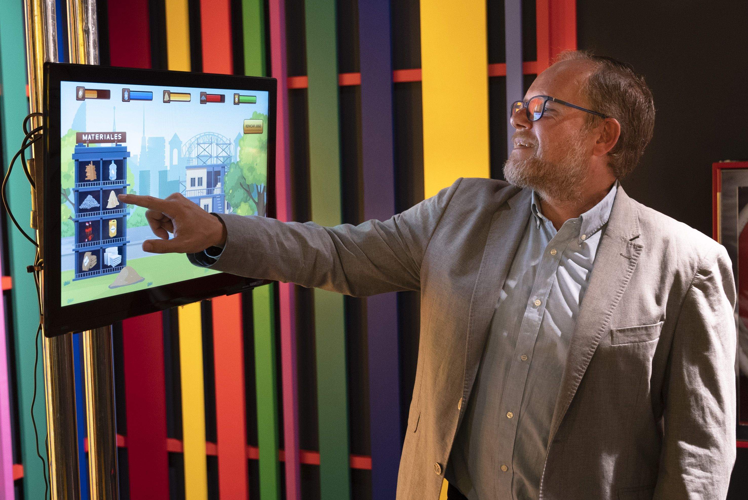 José Eduardo Ramírez, durante un acto de Guaguas Municipales en el Museo Elder. / AH