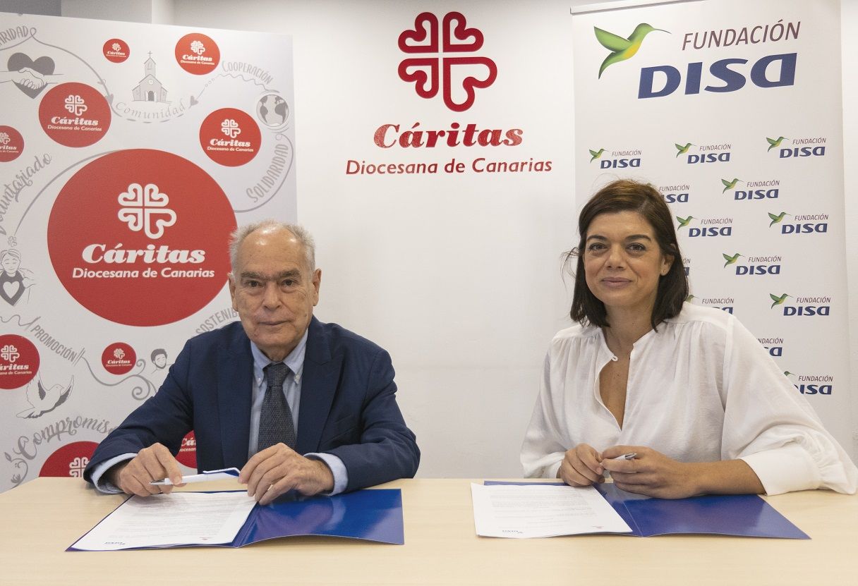 Sara Mateos, directora de la Fundación DISA, y Gonzalo Marrero, director de Cáritas Diocesana de Canarias./ Sara Mateos, directora de la Fundación DISA, y Gonzalo Marrero, director de Cáritas Diocesana de Canarias./