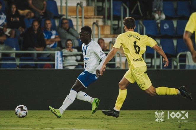 Arvin Appiah abandona el Tenerife después de una primera vuelta en la que no consiguió rendir al nivel que esperaban afición y cuerpo técnico./ CD Tenerife. Arvin Appiah abandona el Tenerife después de una primera vuelta en la que no consiguió rendir al nivel que esperaban afición y cuerpo técnico./ CD Tenerife.